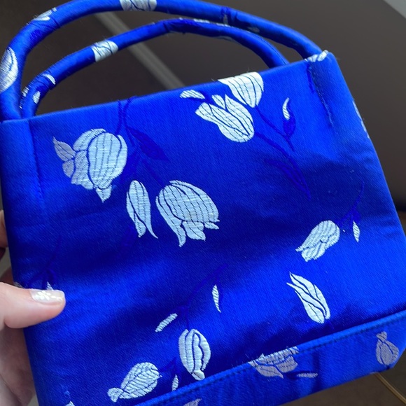 Vintage Hand Purse - Picture 3 of 4